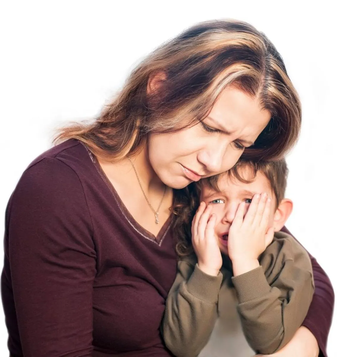 صورة لطفل مريض يبكي