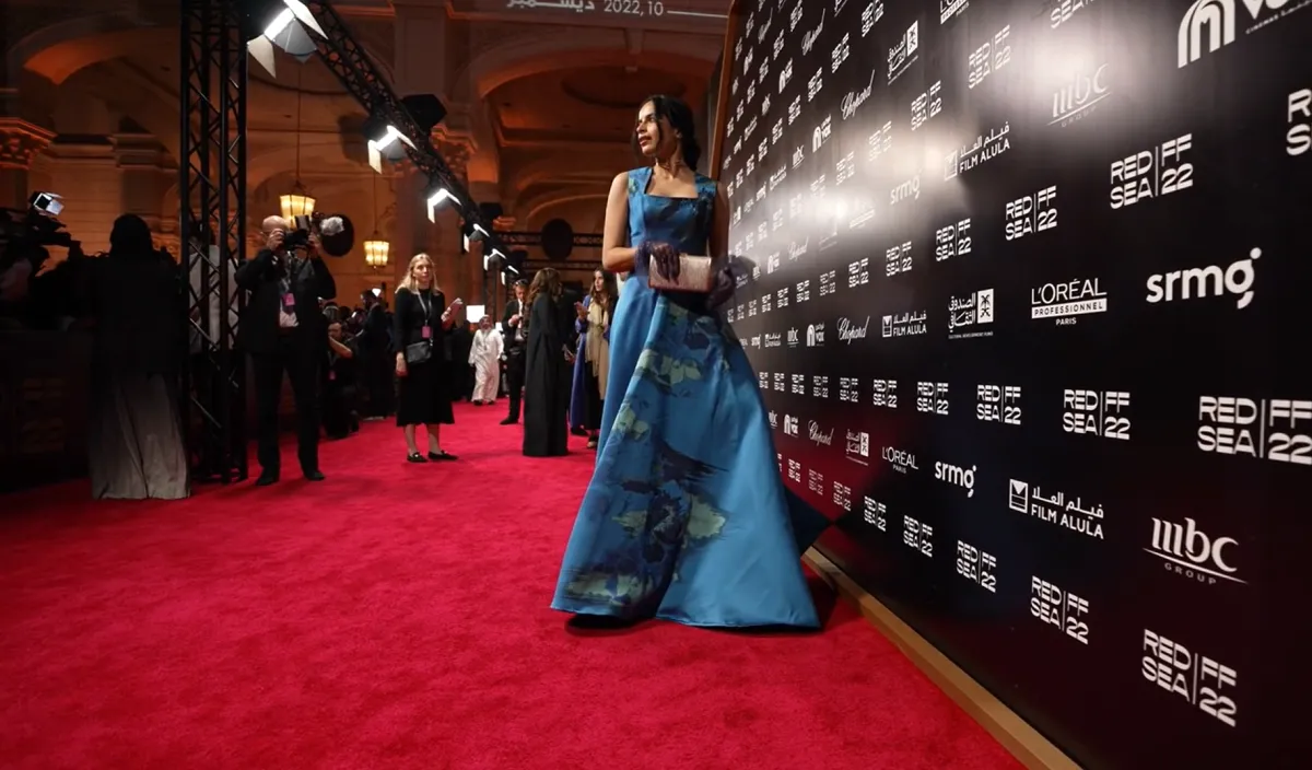 آيدا القصي في تصميم لخولة العيبان