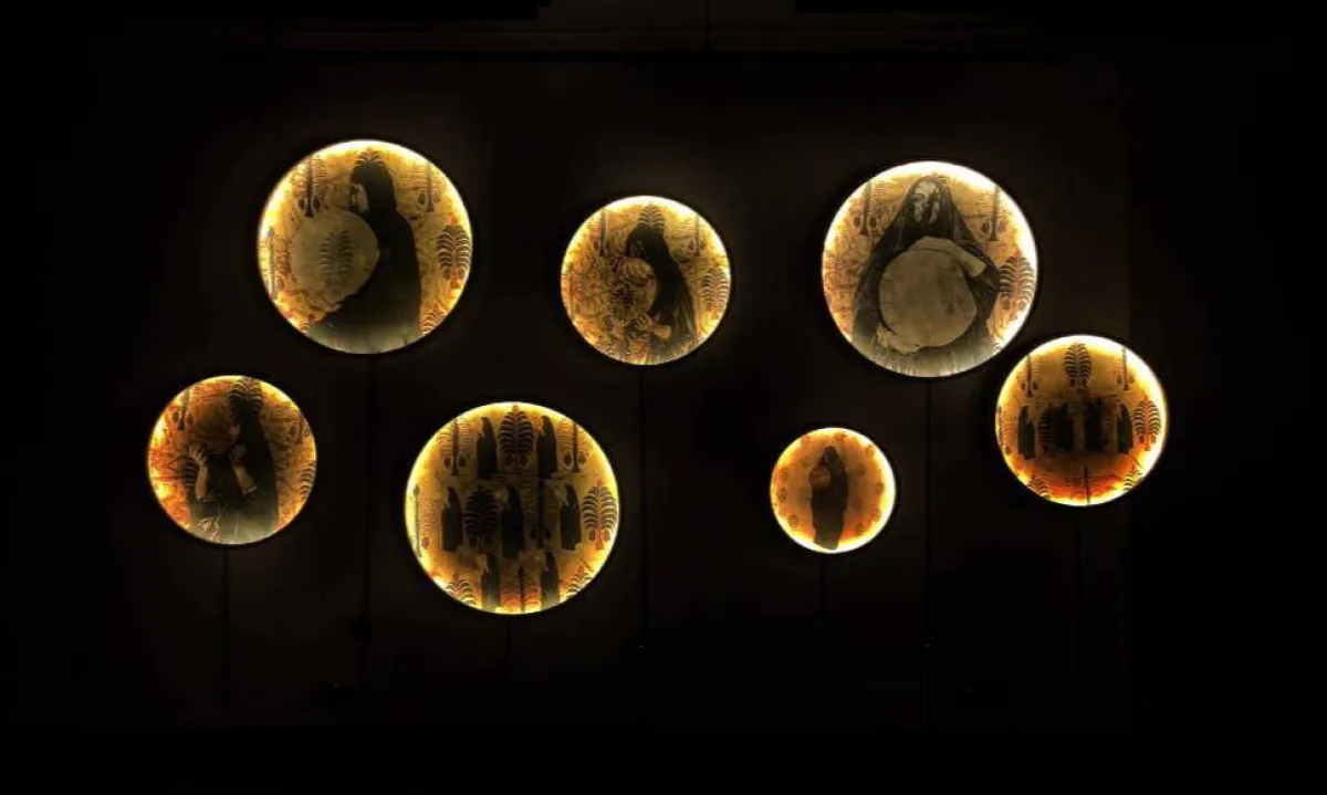 عمل حسناء النار  - الصورة من حساب فاطمة النمر على الانستجرام