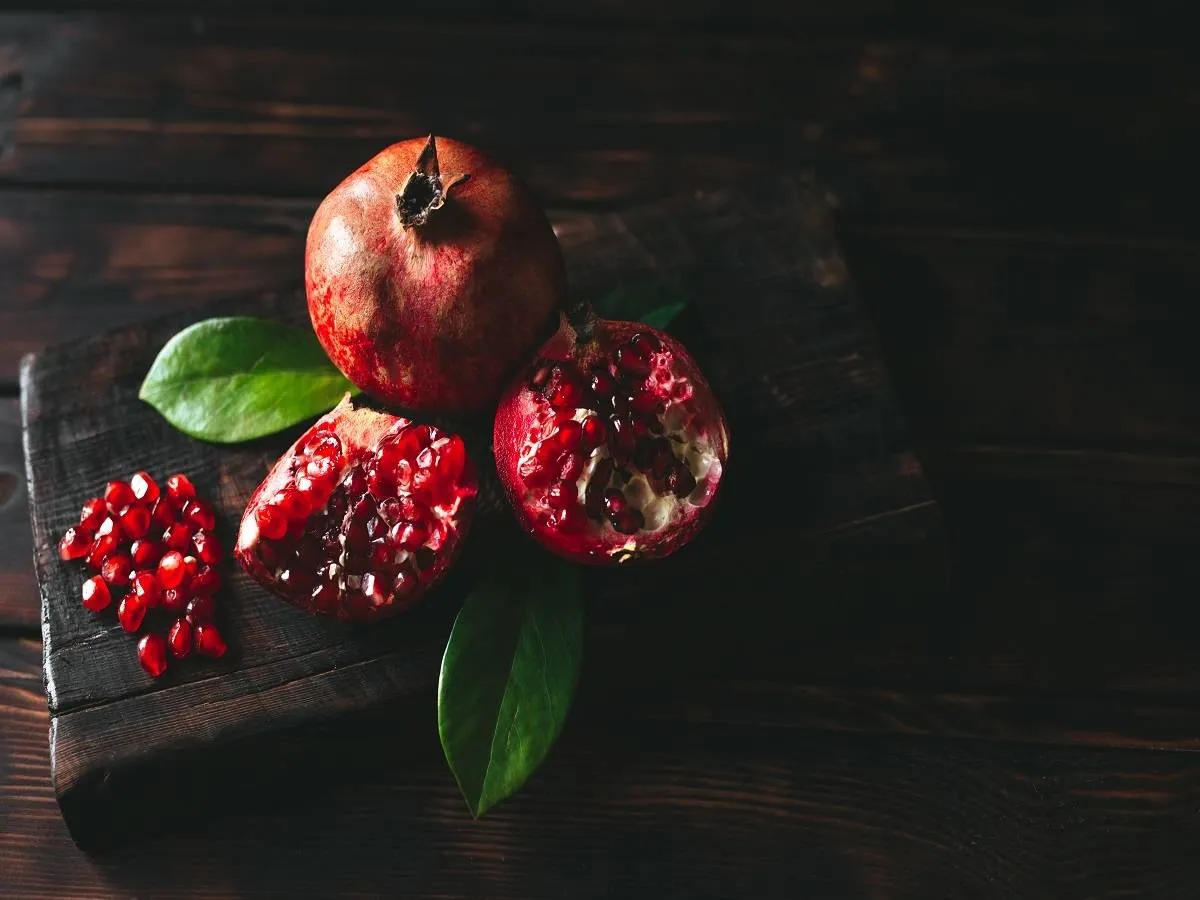 صورة لفاكهة الرمان