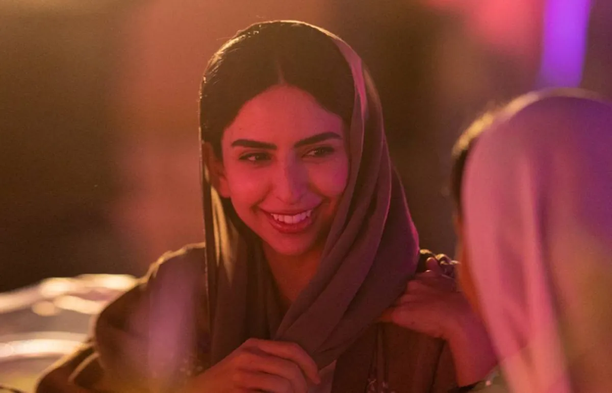 المصممة هالة الغرباوي: أزيائي تتفاعل مع نساء قويات يعتنقن أنوثتهنّ