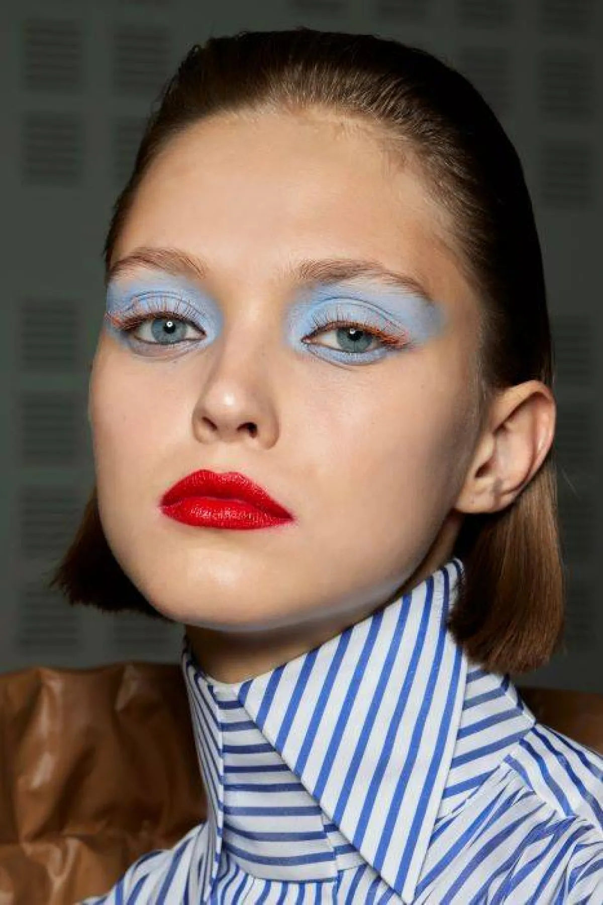 صيحات مكياج عيون ملون 2022