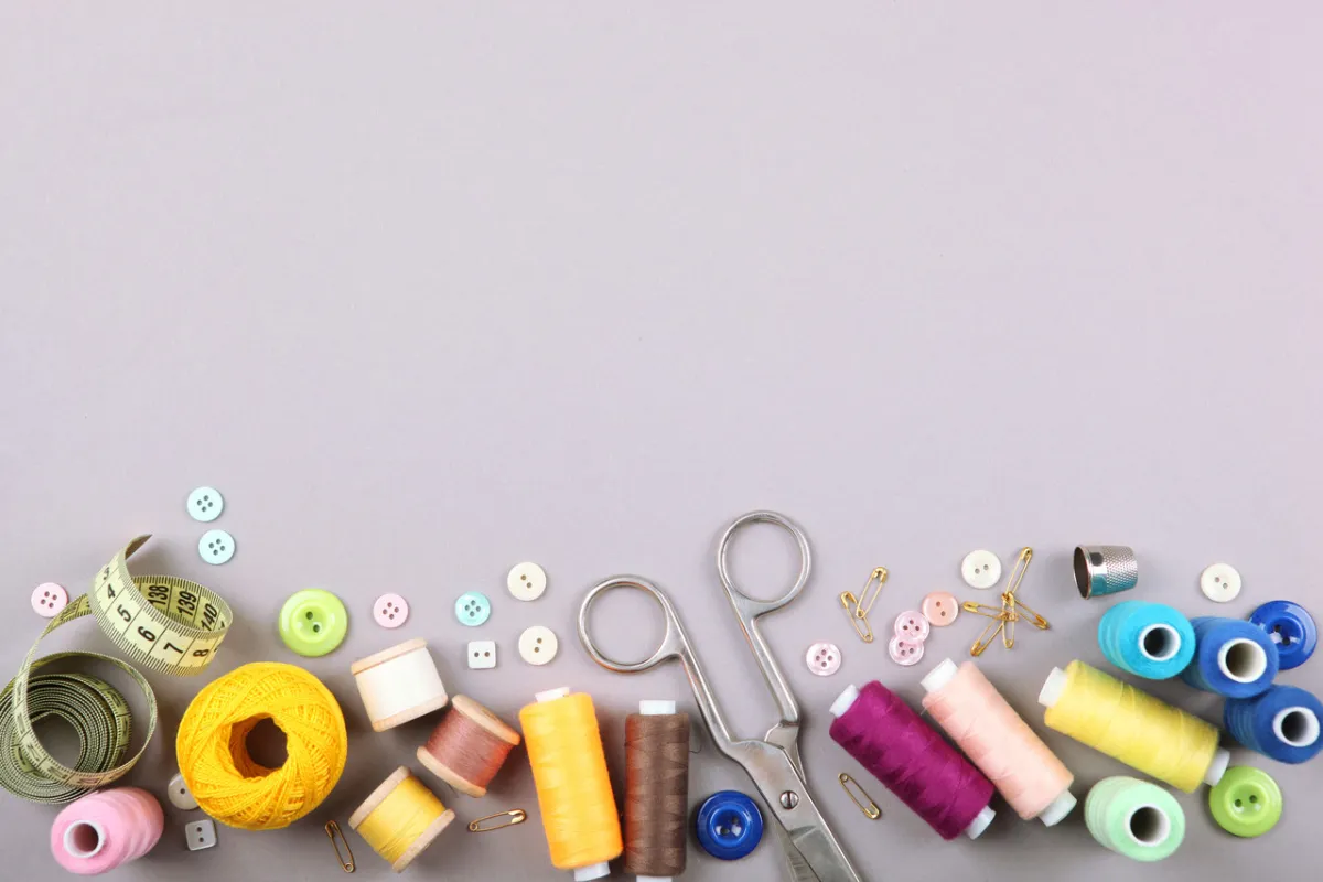 صورة لأدوات الخياطة