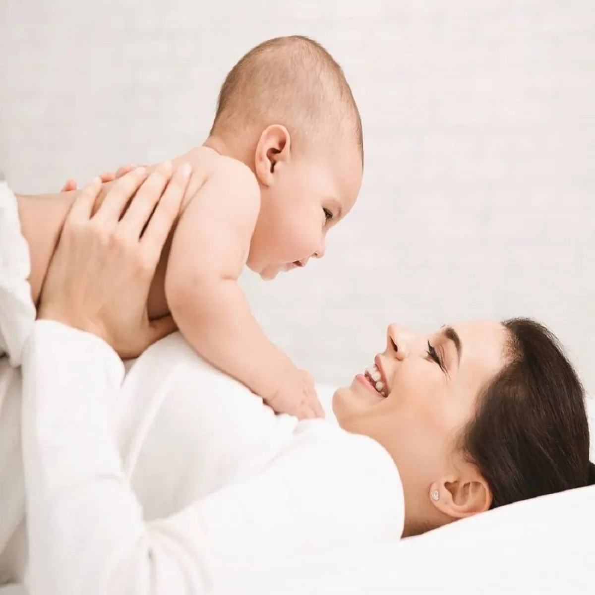 صورة لأم وطفلها