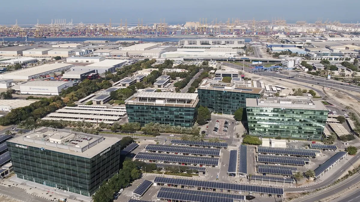 "الموانئ والجمارك والمنطقة الحرة" في دبي. الصورة من "وام"