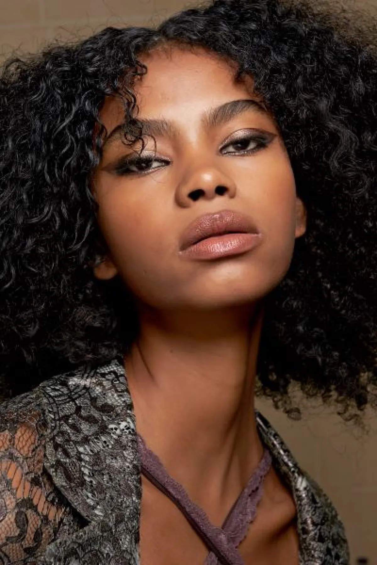 مكياج عيون عروس