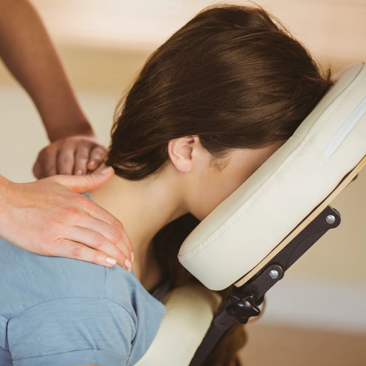 صورة تعبيرية للتدليك بعد الولادة