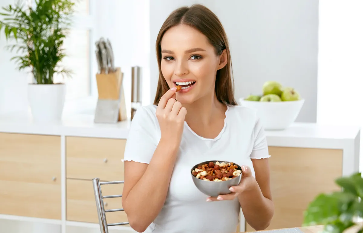 المكسرات النيئة و«كبح» الشهية