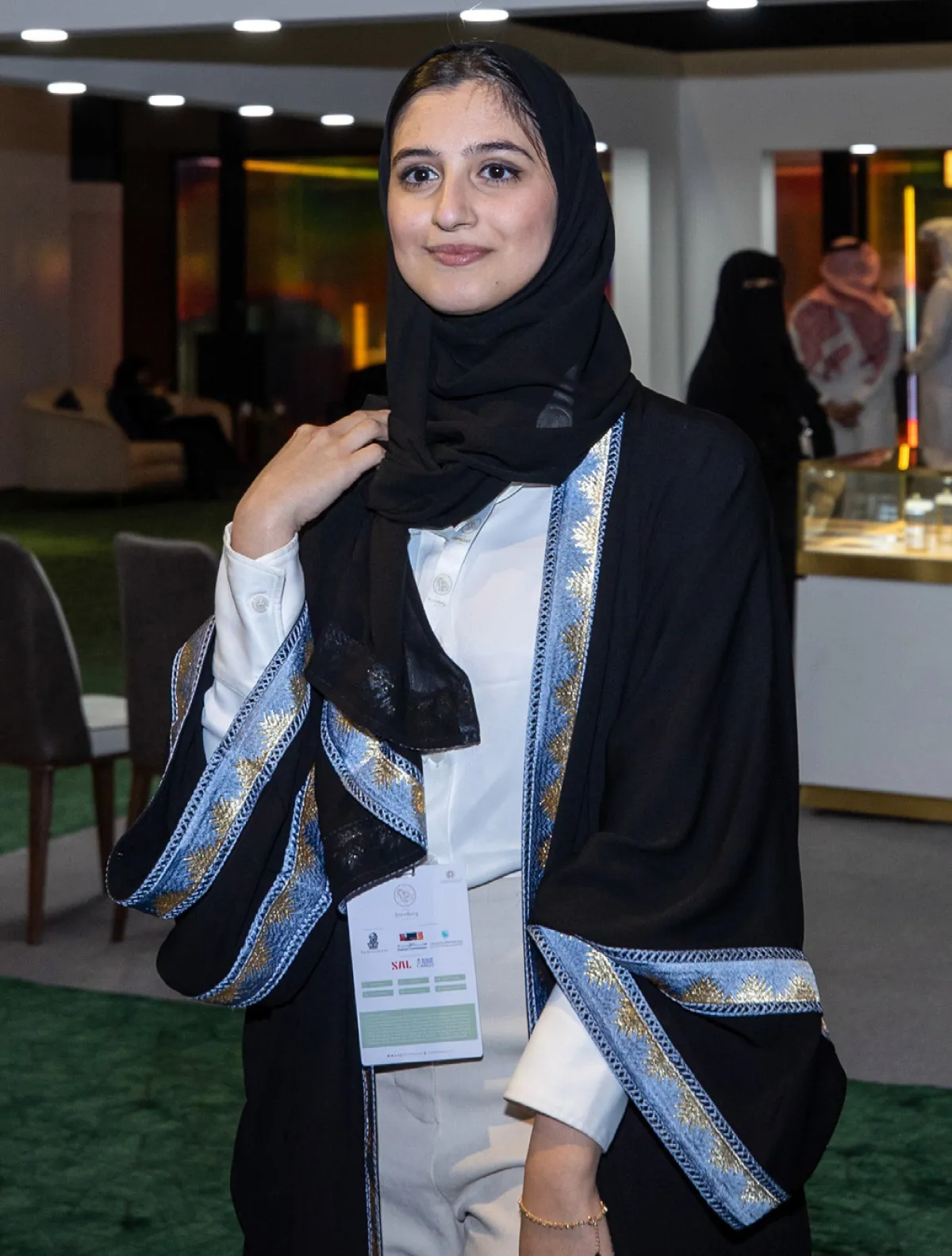 مصممة المجوهرات زينة الرمحي (من متسابقات «الجواهر العربية»)