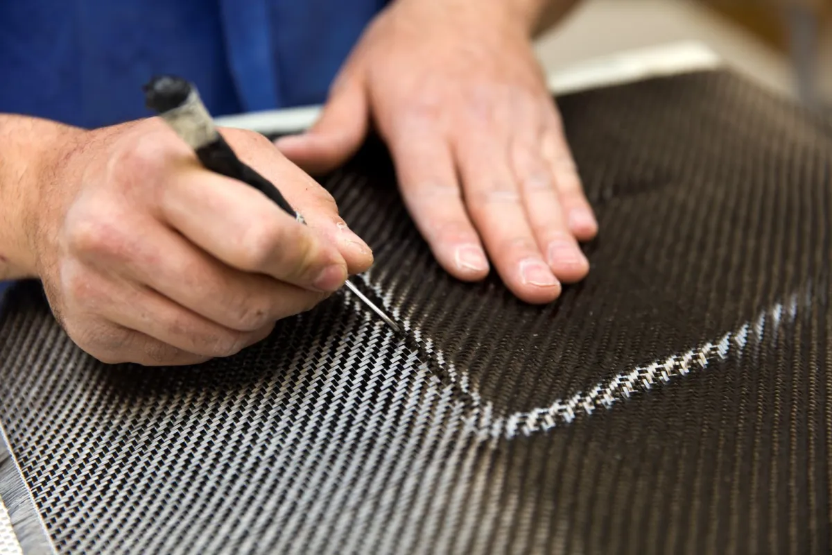 الكاربون فايبر في السيارات