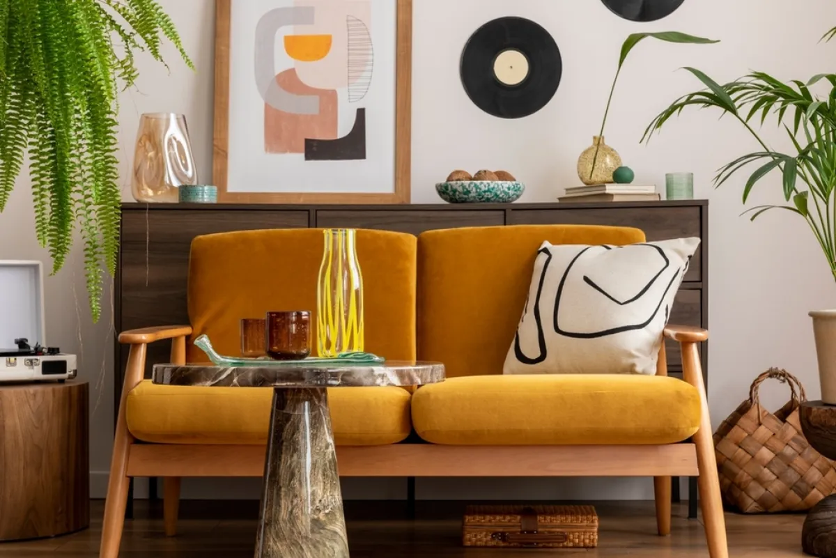 أثاث من موضة السبعينيات