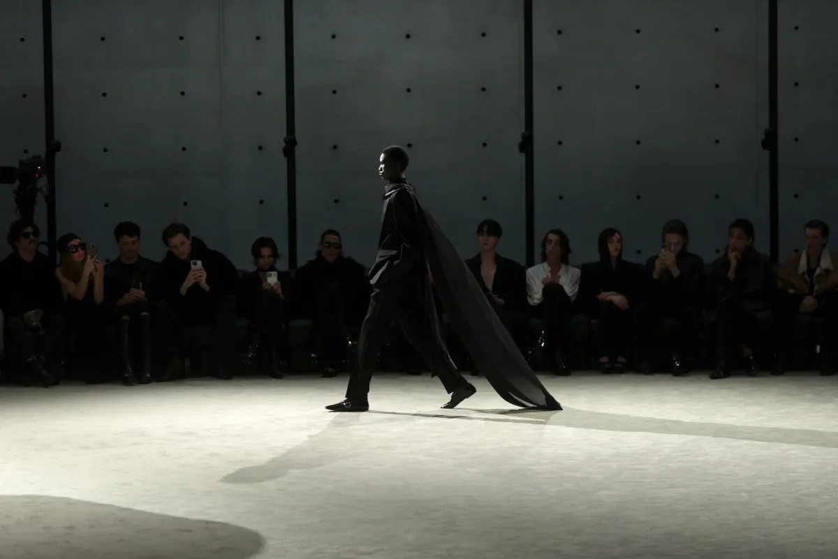 A model presents a creation for the Saint-Laurent Fall/Winter 2023-2024 menswear fashion show during the Paris Fashion Week in Paris on January 17, 2023. Geoffroy VAN DER HASSELT / AFP