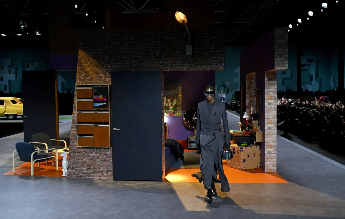 A model presents a creation from the Menswear Ready-to-wear Fall-Winter 2023-2024 collection for Louis Vuitton at Paris fashion week on January 19, 2023. Emmanuel DUNAND / AFP