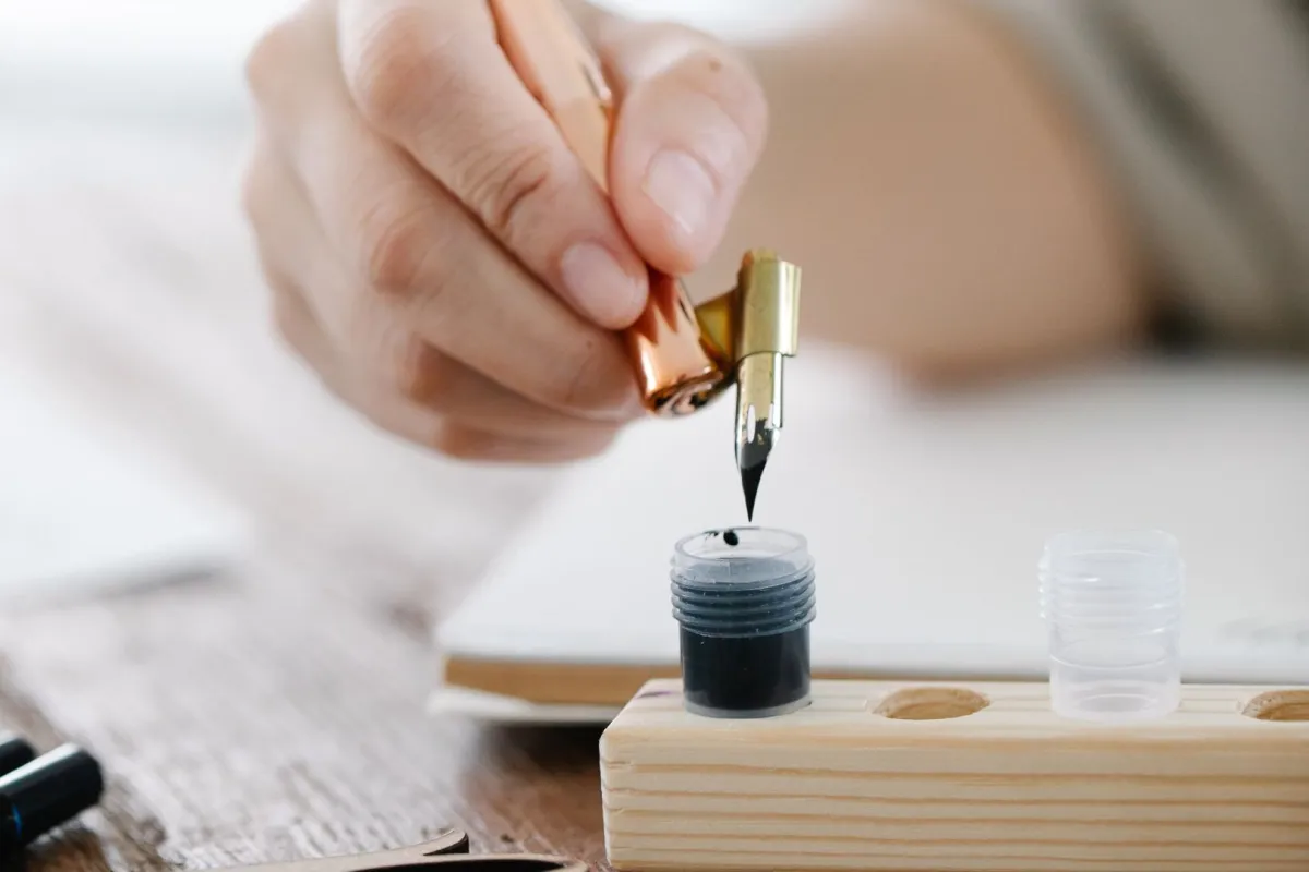 الفرق بين التعبير والمقالة