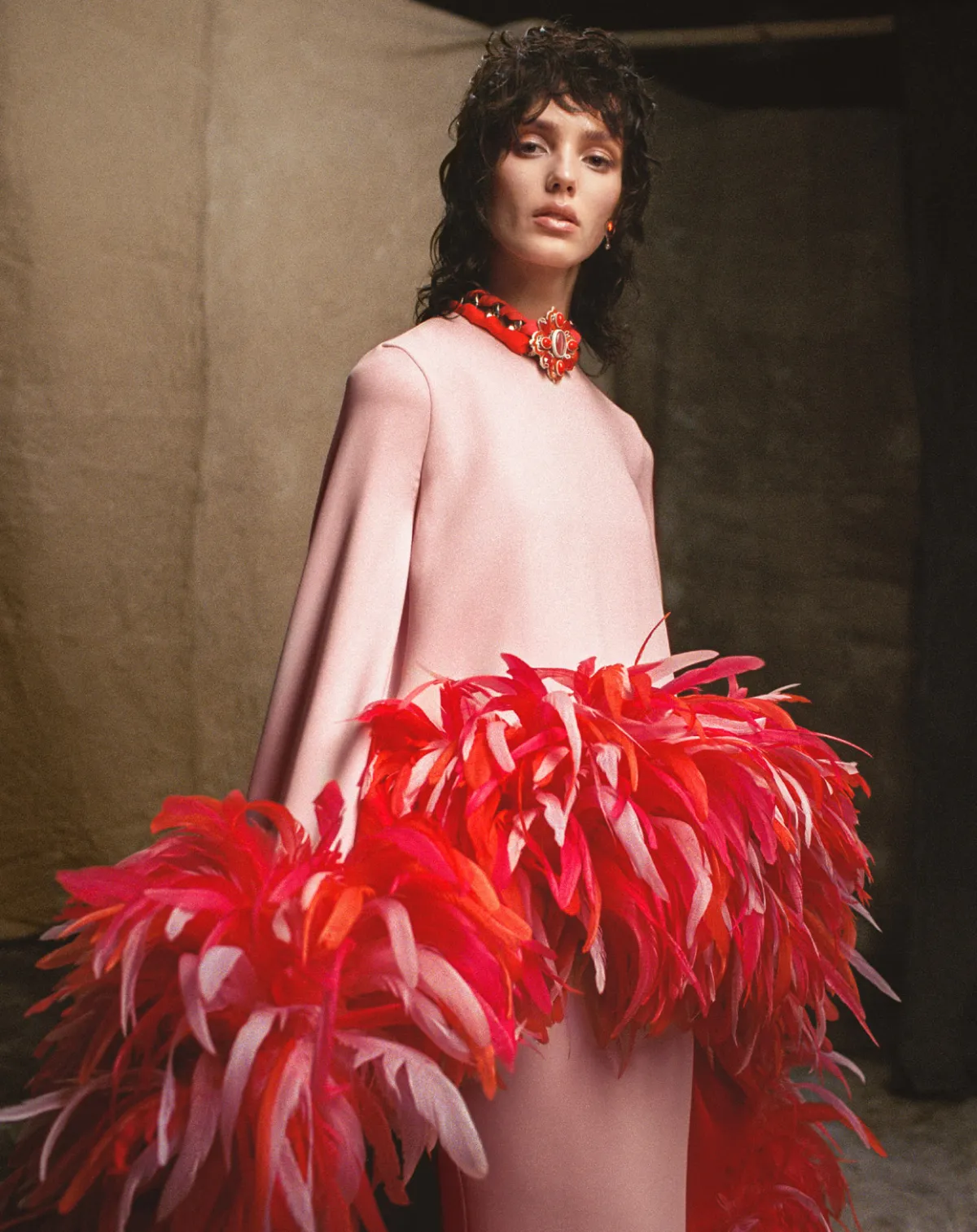 أزياء من تصميم المصمم كريكور جابوتيان