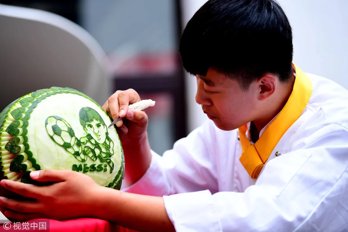  فن نحت الفاكهة