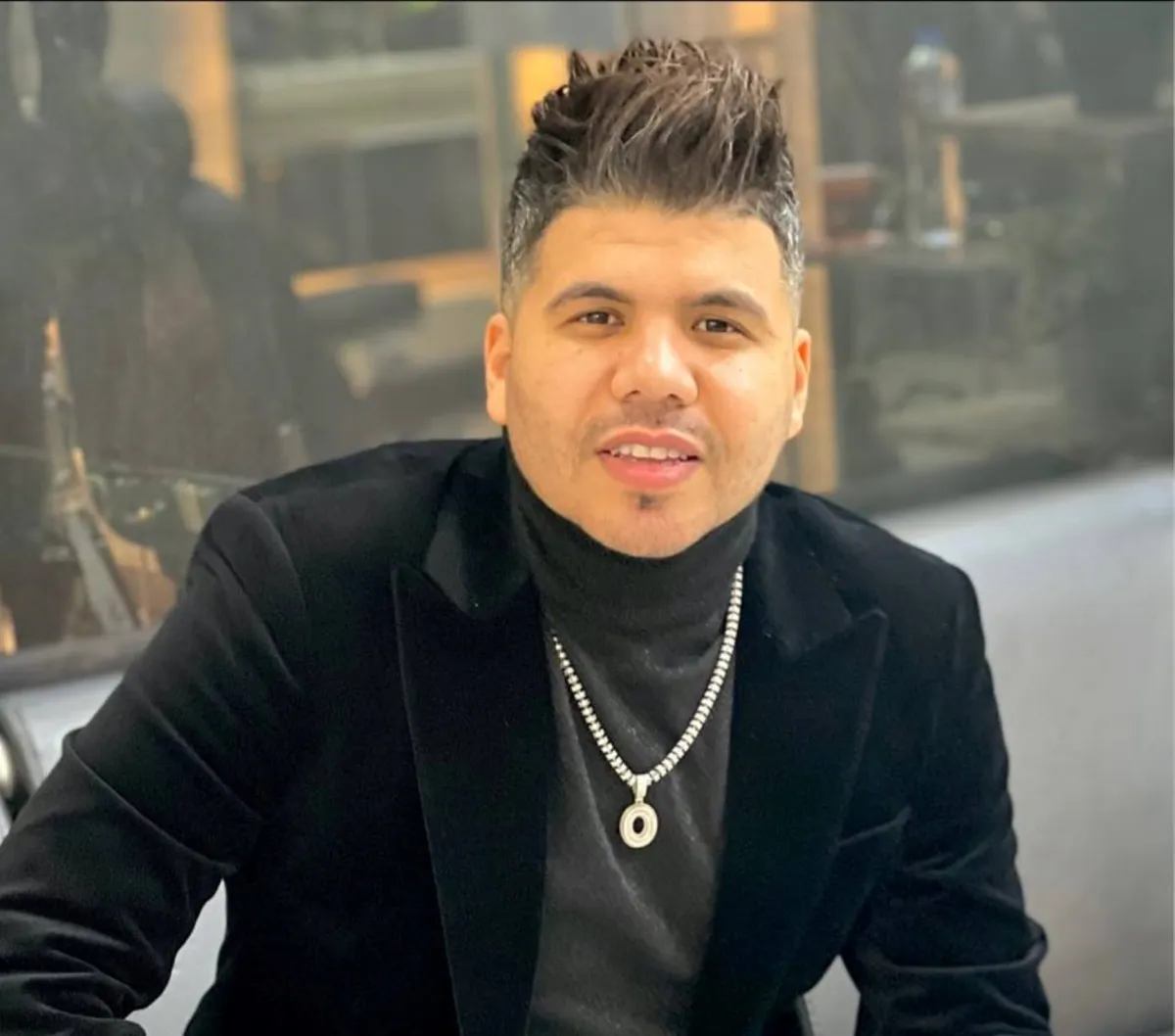 عمر كمال - الصورة من صفحته الرسمية على الفيس بوك