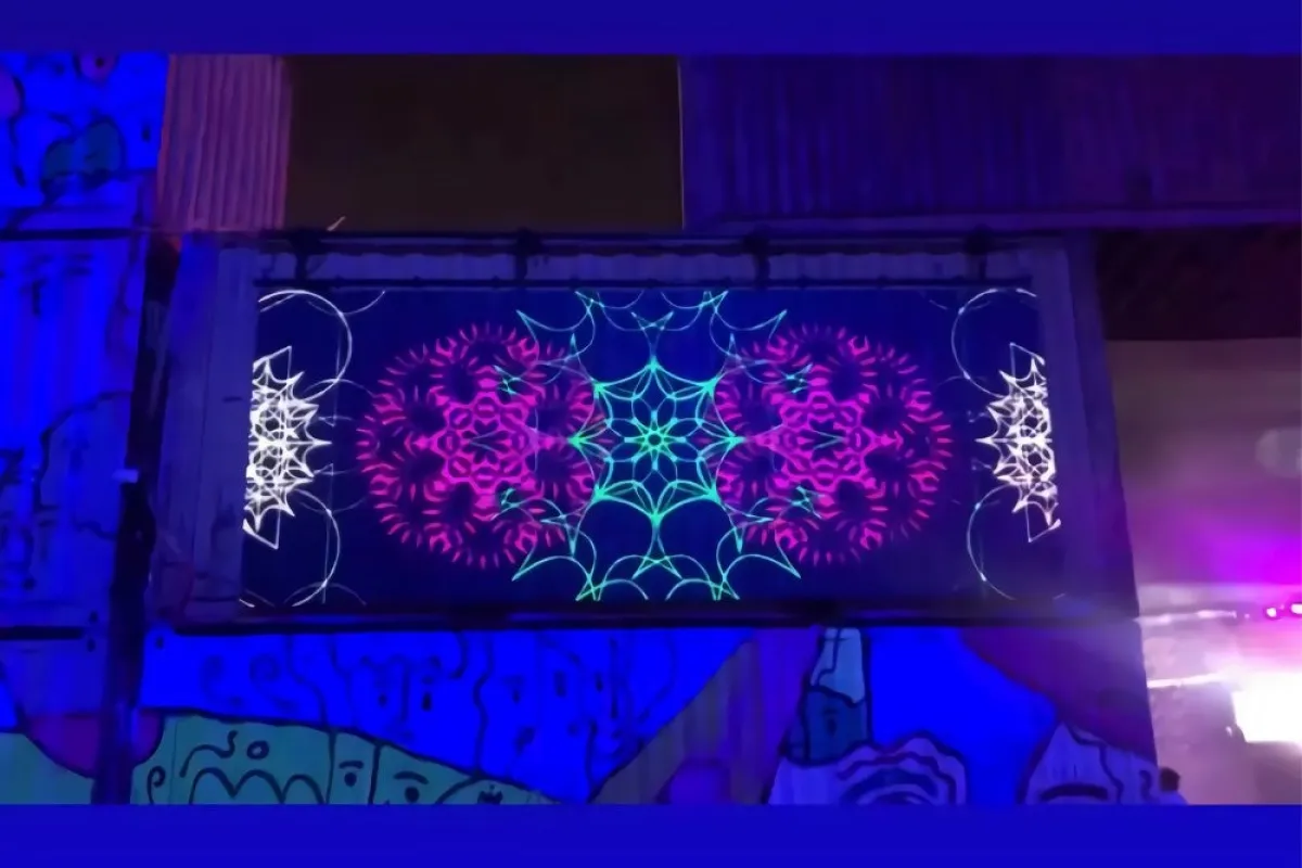 عمل فني رقمي تم عرضه في شاشات فعالية MDLBEAST في 2021 - الصورة من المصدر