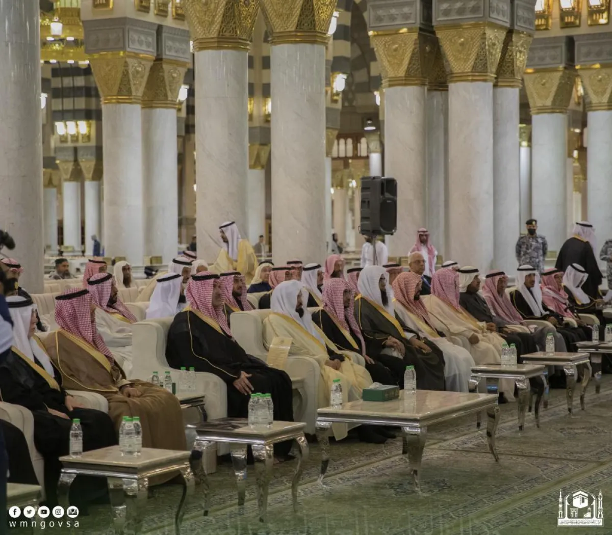 أمير منطقة المدينة المنورة يدشن الإصدار الأول (حرف الألف) من موسوعة معمار ‫المسجد النبوي الشريف.