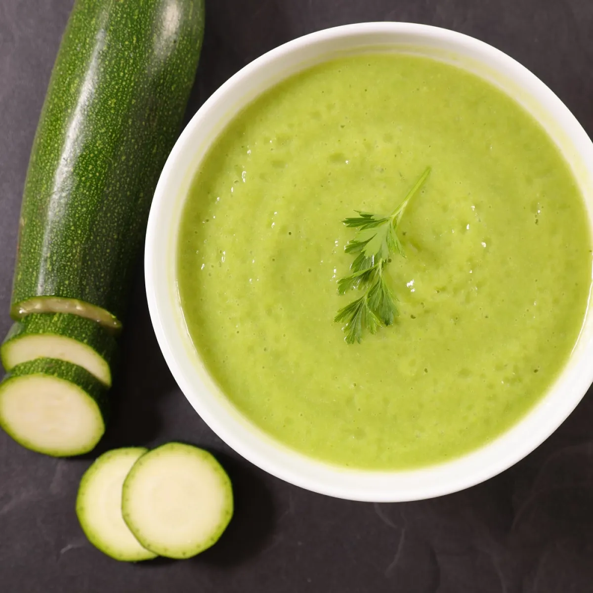 صورة لطبق الكوسا.. شوربة