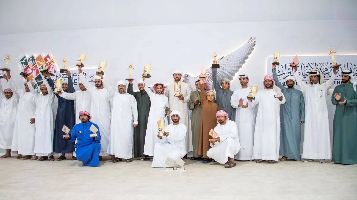 بطولة فزاع للصيد بالصقور-الصورة من مركز حمدان بن محمد لإحياء التراث 