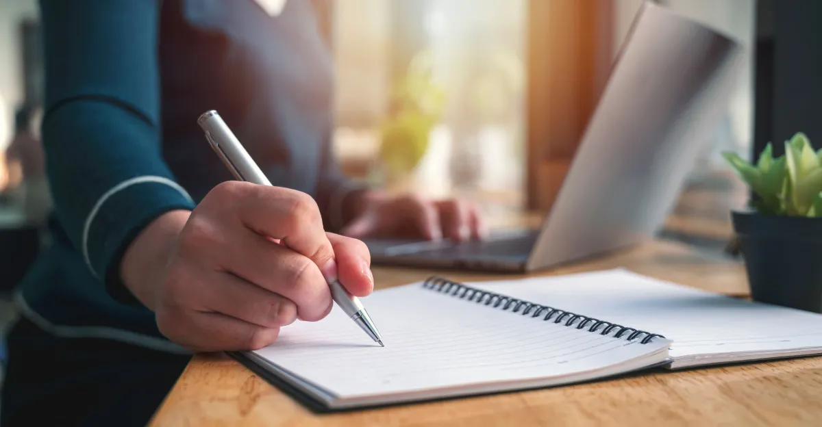 خدمات الكتابة والترجمة