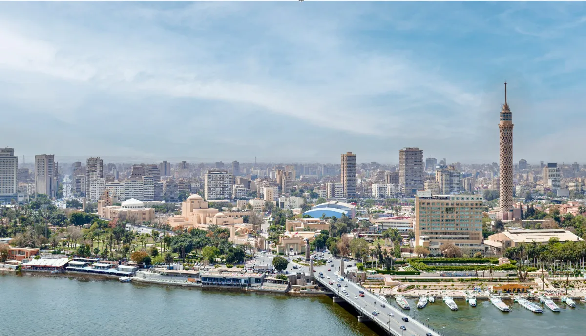 إطلالات بانورامية خلابة على مدينة القاهرة ونيلها لغرف وأجنحة فندق سميراميس إنتركونتيننتال القاهر