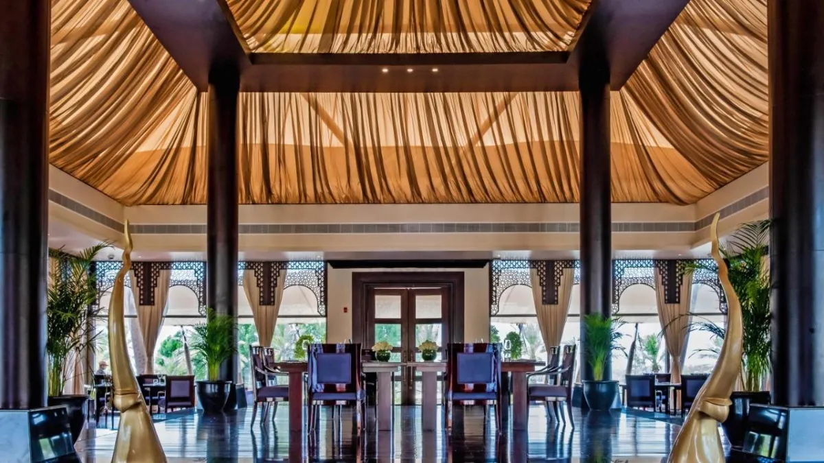 لقطة لأحد المطاعم في منتجع سبا وقصر العرين بإدارة أكور