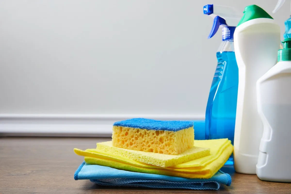 وصفات سهلة التحضير في المنزل للمنظفات