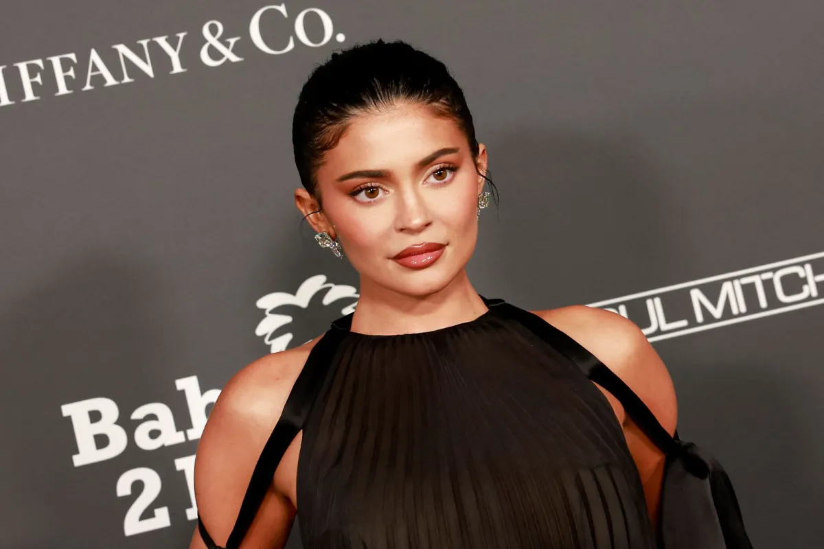 Kylie Jenner arrives for the 2022 Baby2Baby Gala honoring Kim Kardashian, at Pacific Design Center in West Hollywood, California, on November 12, 2022. Michael Tran / AFP