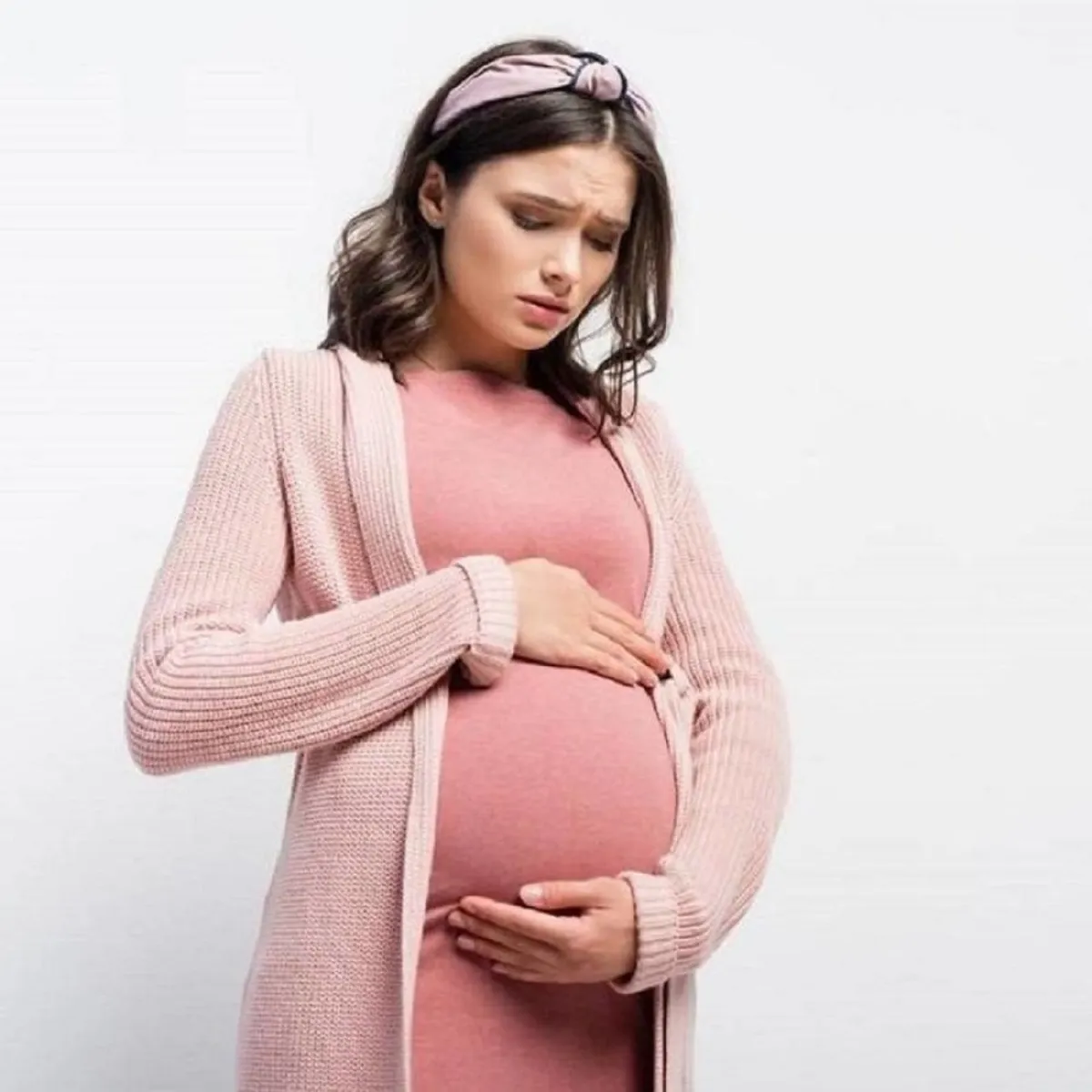 صورة لحامل قلقة