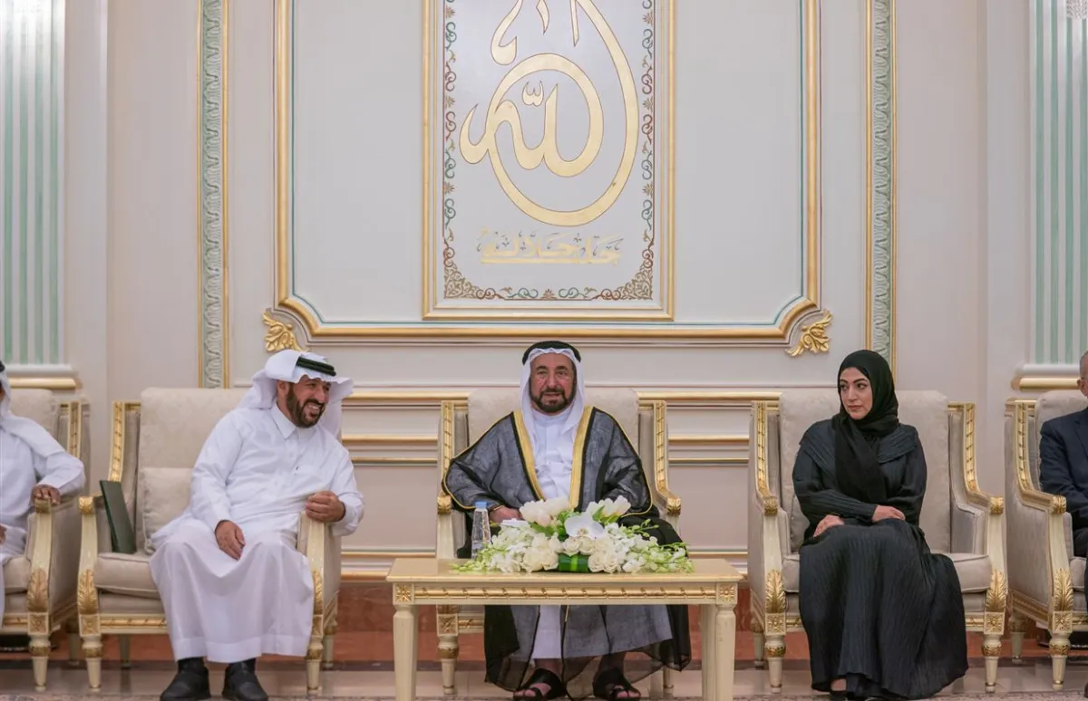 سلطان القاسمي يفتتح مهرجان الشارقة للشعر العربي في دورته الـ 19. الصورة من مكتب الشارقة الإعلامي