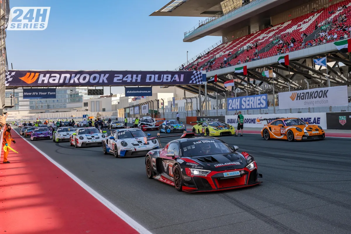 ستقام النسخة الـ18  بمشاركة 226 سائقًا من 33 جنسية مختلفة. الصورة من مكتب دبي الإعلامي