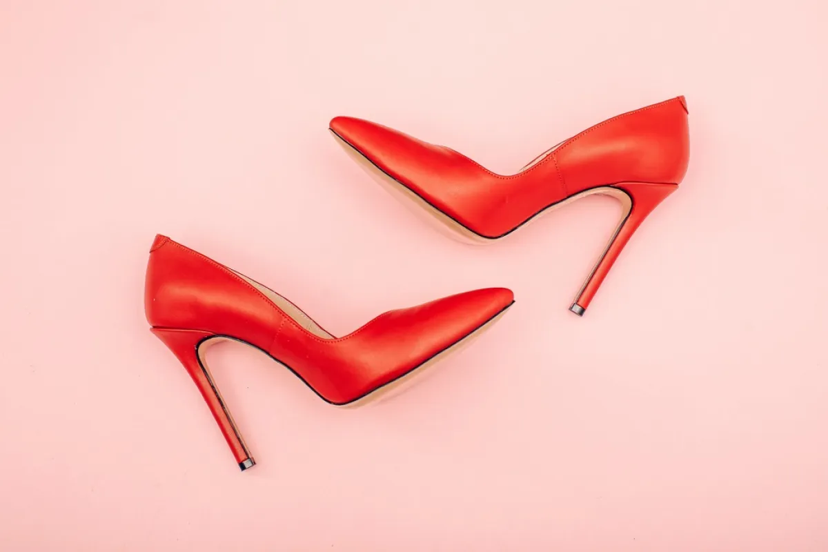 العناية بالحذاء الجلدي