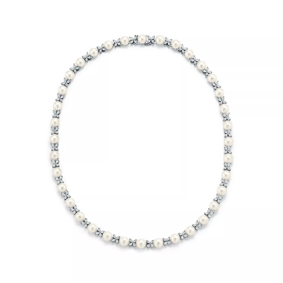 عقد Tiffany Victoria من تيفاني آند كو Tiffany & CO