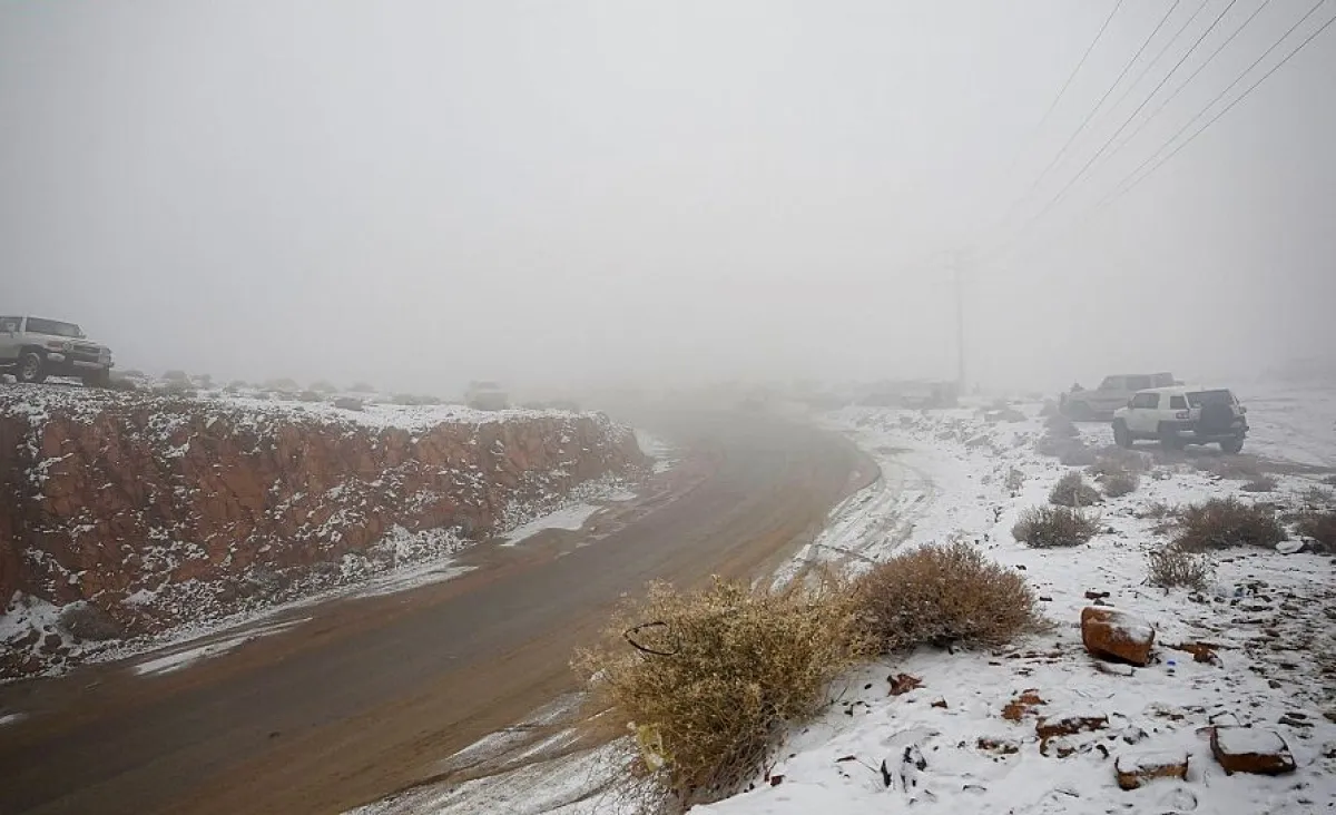 تعد تبوك وجهةً سياحية مثلى في لحظات تساقط الثلوج. الصورة من "واس"