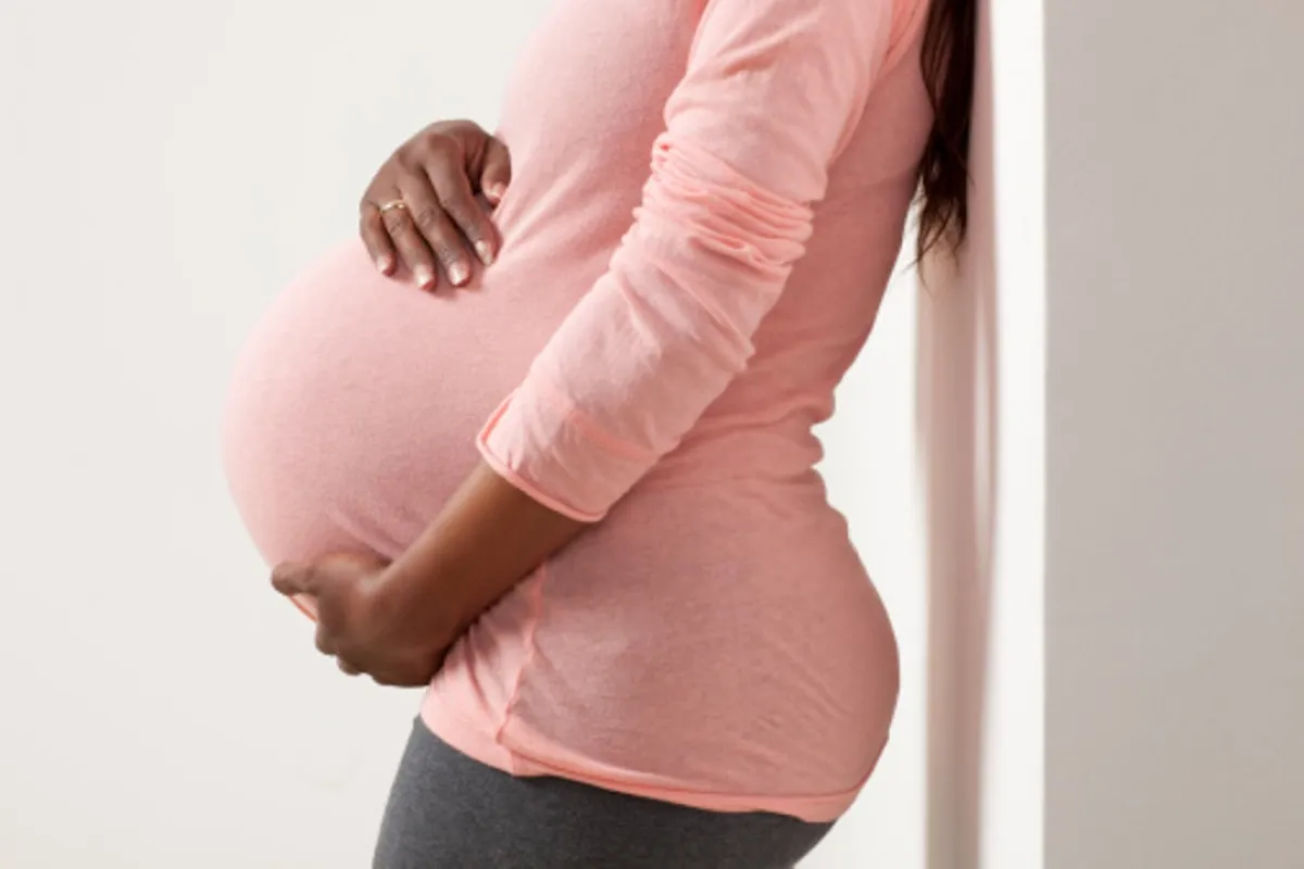 صورة لبطن الحامل الكبير بصورة غير طبيعية