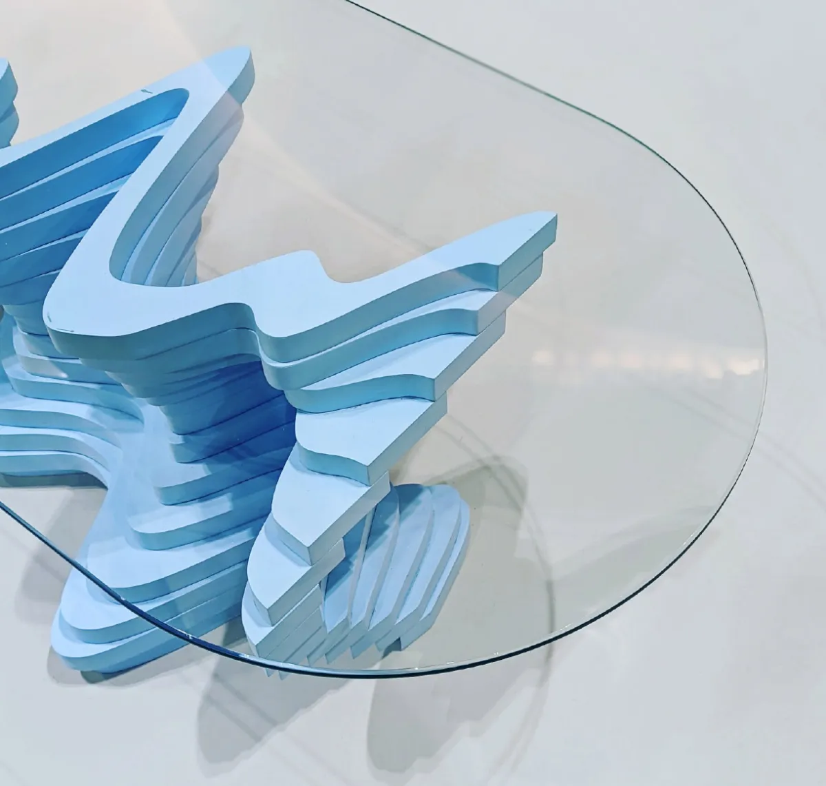 من أعمال المصمم كريستيان صليبا