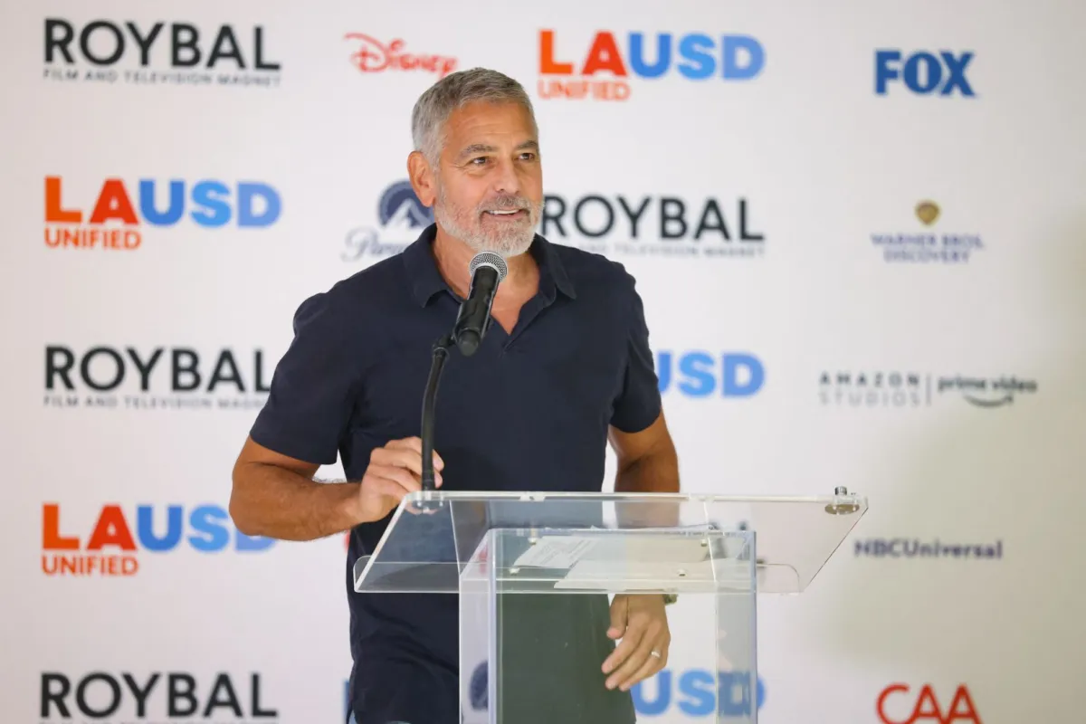 George Clooney, Founder of Roybal Film and Television Advisory Board, speaks onstage during Roybal Film and Television Magnet Open House at Edward R. Roybal Learning Center on September 14, 2022 in Los Angeles, California. Randy Shropshire/Getty Images for Entertainment Industry Foundation/AFP Randy Shropshire / GETTY IMAGES NORTH AMERICA / Getty Images via AFP