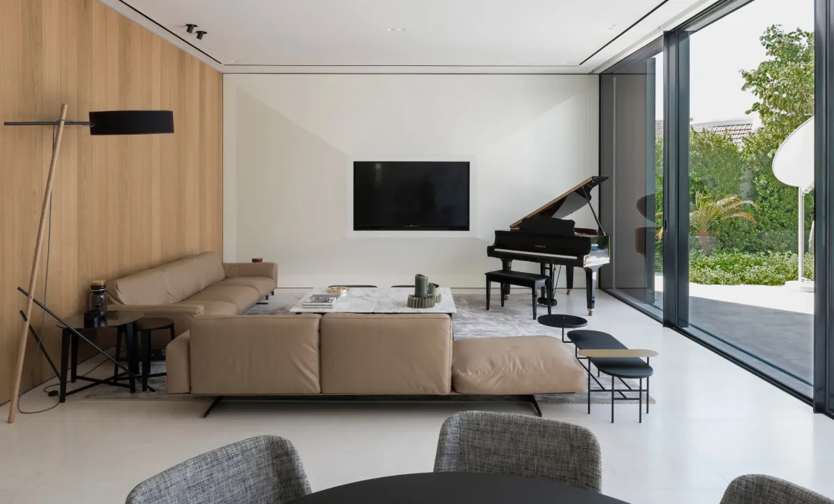 (الصورة من أعمال المصممة رانيه حامد. تصوير: Keon Van Damme)