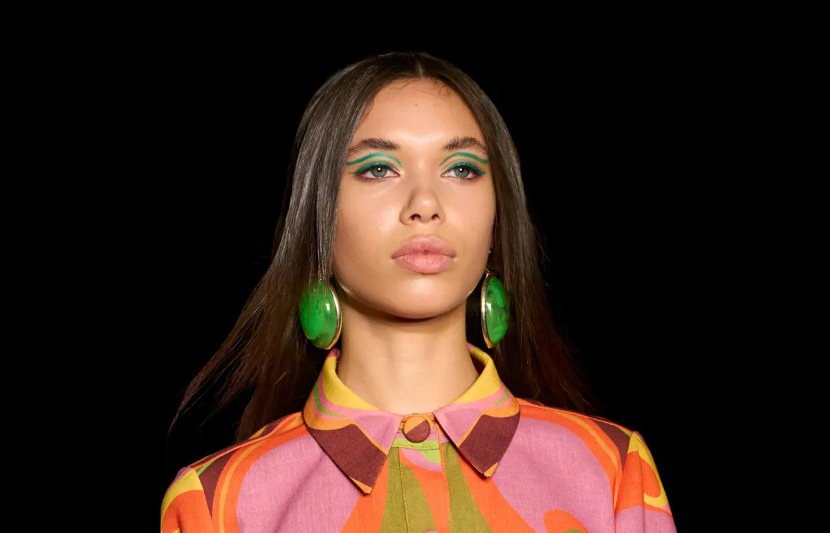 ٥ طرق لتجربة الأيلاينر الأخضر Green Eyeliner 