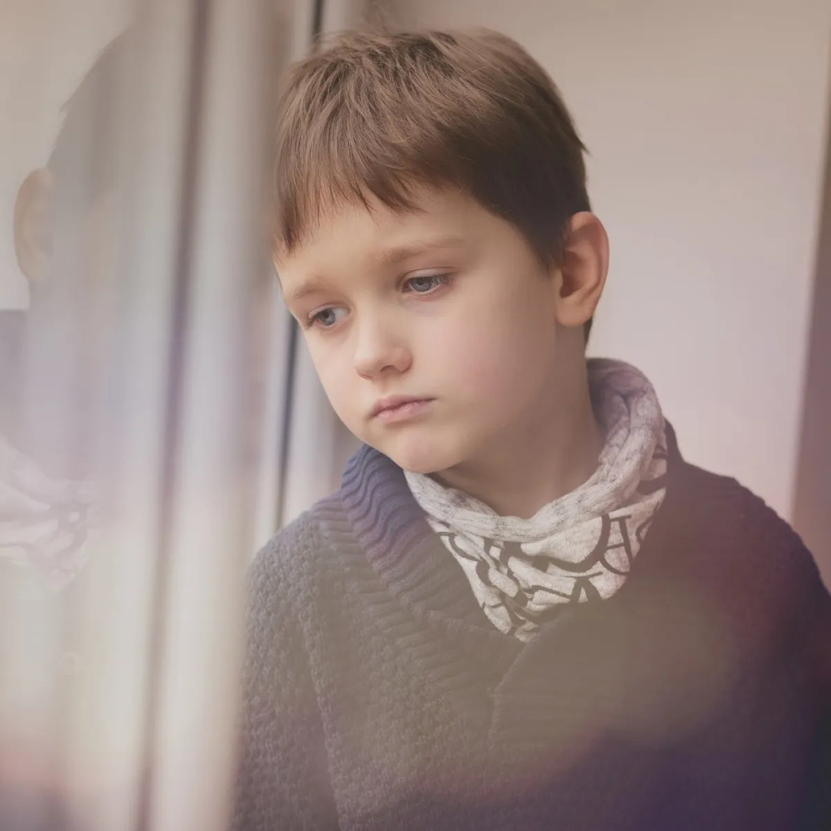 صورة لطفل حزين