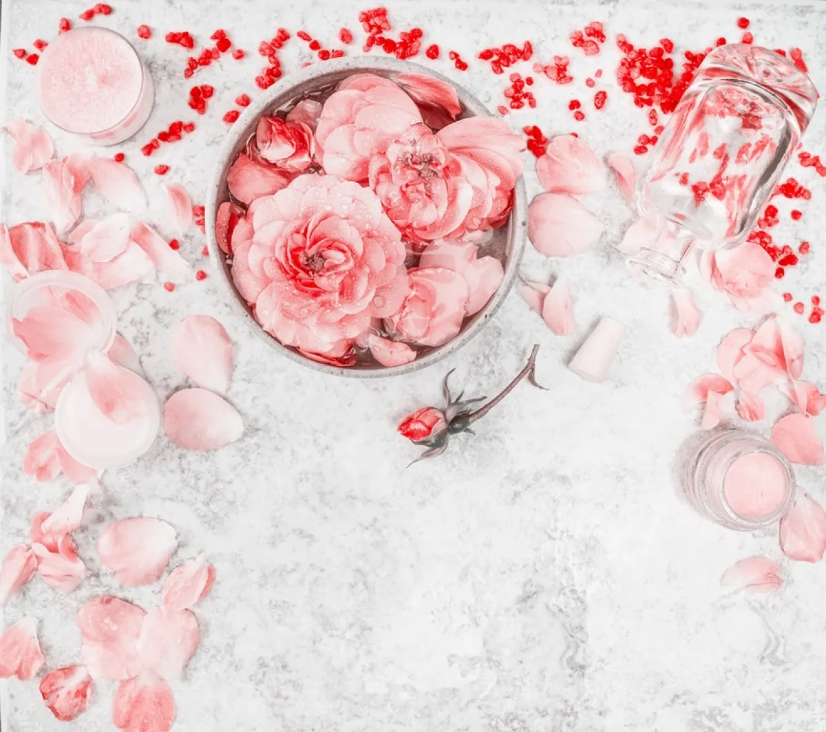 ماء الزهر هو معطر طبيعي