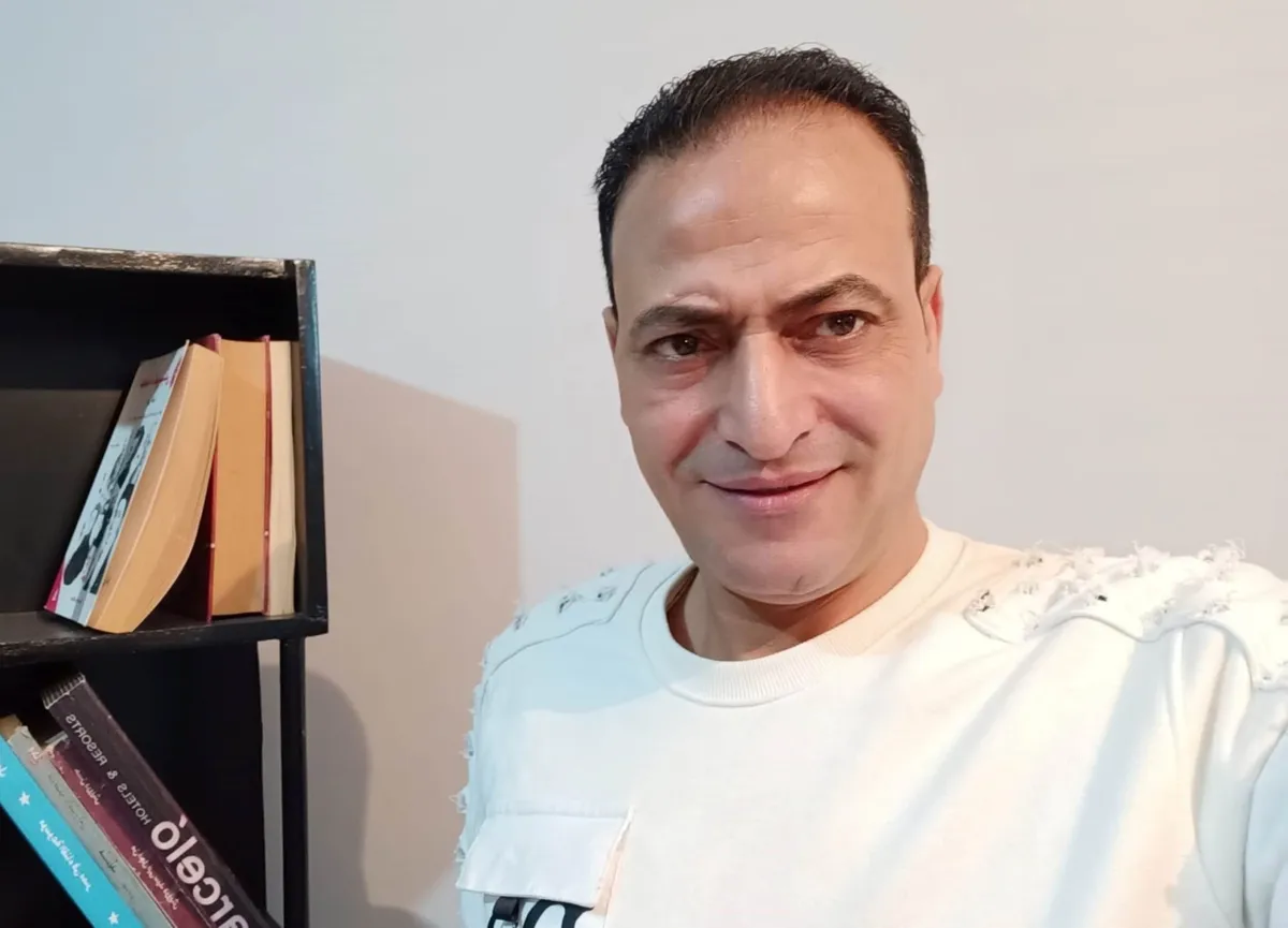 الشاعر الراحل ناصر الجيل - الصورة من حسابه الشخصي على الفيس بوك