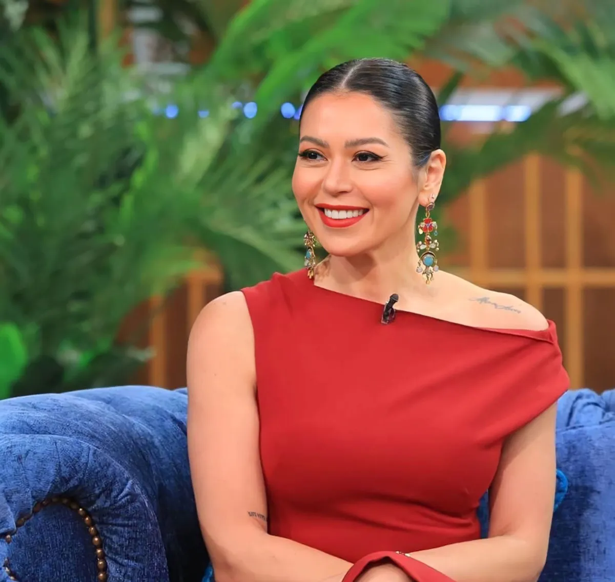 لقاء الخميسي - الصورة من صفحتها الرسمية على الفيس بوك