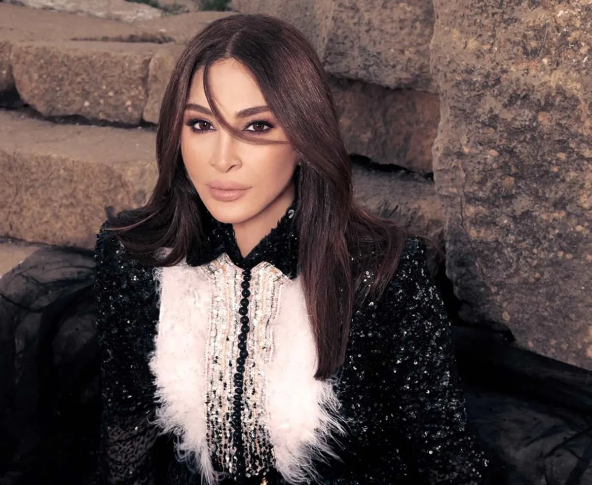 إليسا - الصورة من حسابها على الفيس بوك