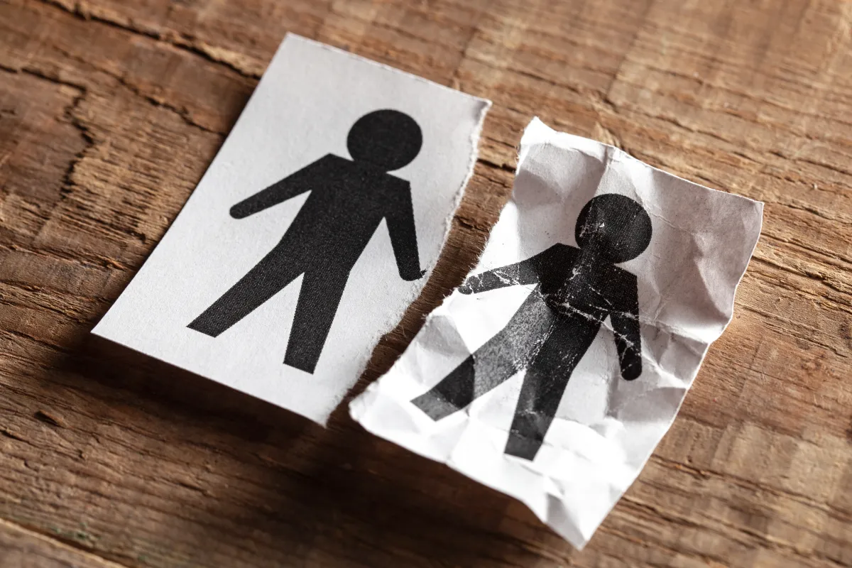 انفصال الزوجين عن بعضهما البعض