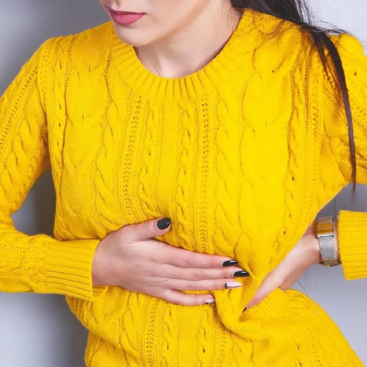 صورة لحامل تشكو ألماً