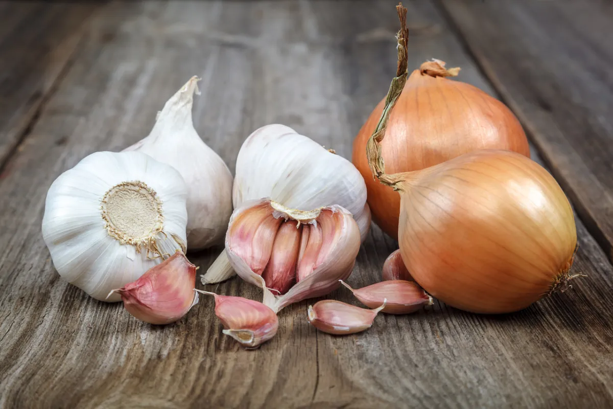 صورة للثوم والبصل