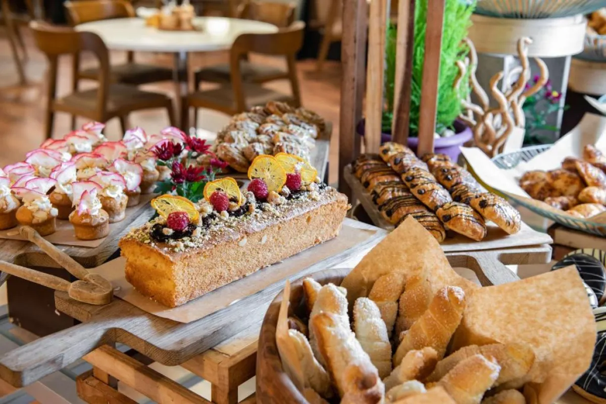 بوفيه مفتوح في فندق وشقق راديسون الدمام المدينة الصناعية